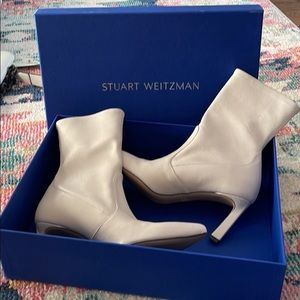 STUART 100 STRETCH BOOTIE